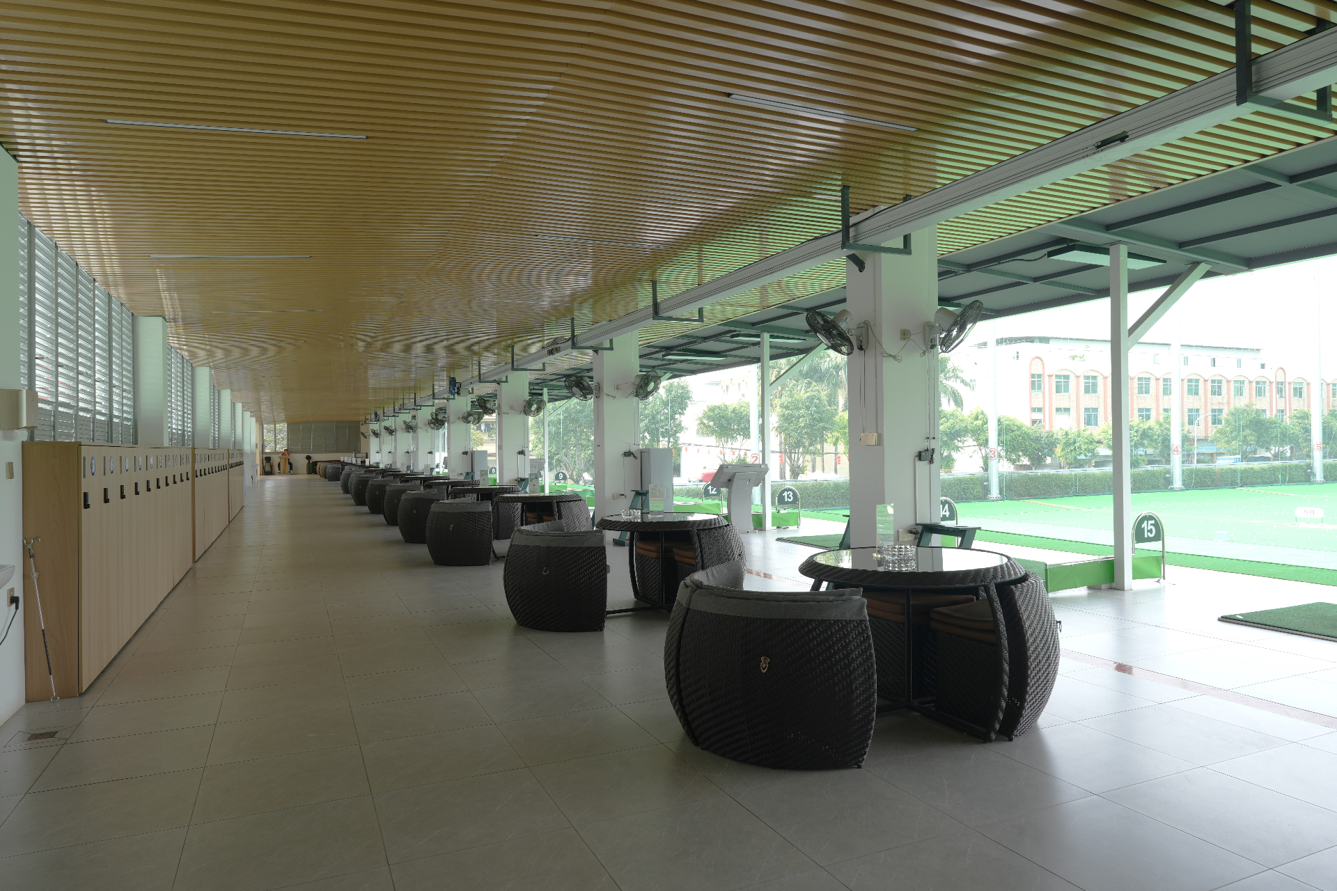 Premium training lounge